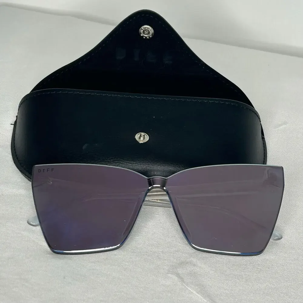 DIFF Goldie Oversized Shield Sunglasses Bright Pink Tulip Rush Mirror w/ Case